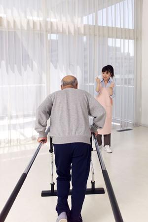 離れて暮らしている高齢者の安否確認システム
